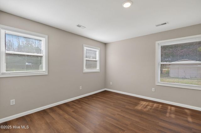 1607 Dellaire Drive, Elizabeth City, NC 27909