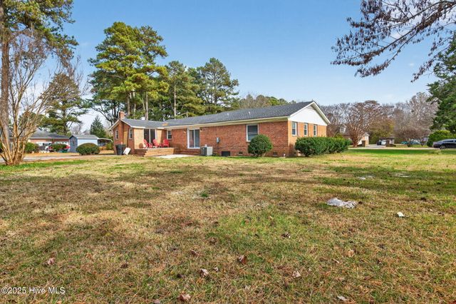 1607 Dellaire Drive, Elizabeth City, NC 27909
