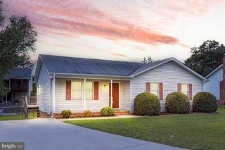 806 SHAMROCK DR, Fredericksburg, VA 22407