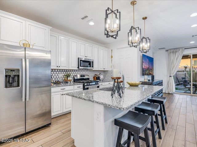 11913 E Ryscott Circle, Vail, AZ 85641