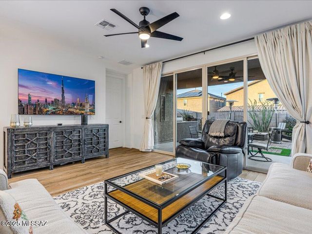 11913 E Ryscott Circle, Vail, AZ 85641