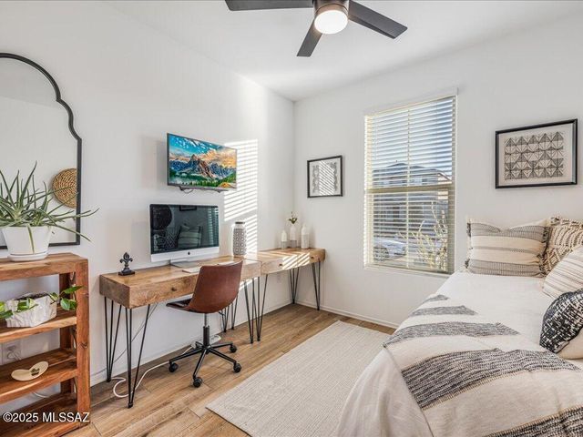 11913 E Ryscott Circle, Vail, AZ 85641