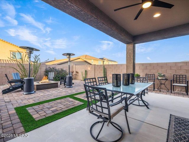 11913 E Ryscott Circle, Vail, AZ 85641