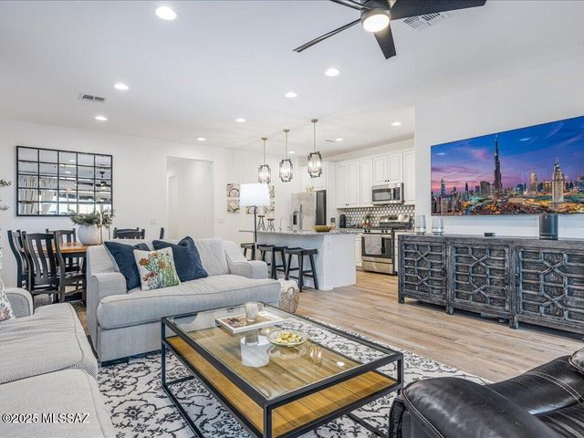 11913 E Ryscott Circle, Vail, AZ 85641