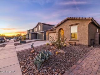 11913 E Ryscott Circle, Vail, AZ 85641