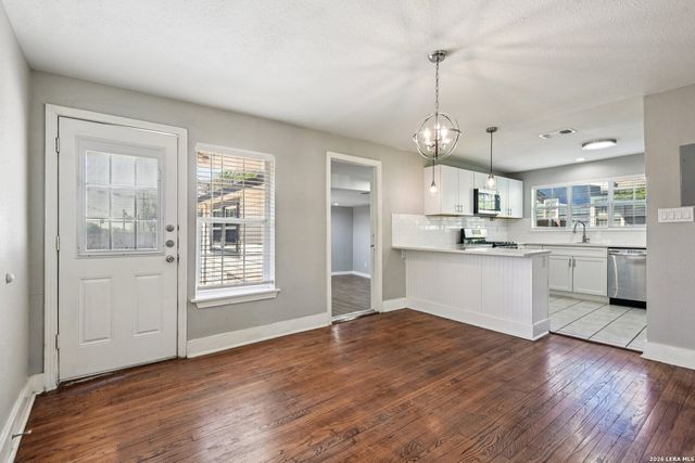 1080 Ivy, Terrell Hills, TX 78209