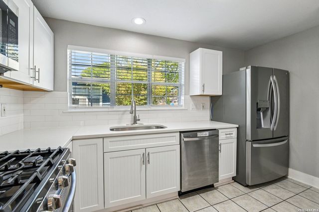 1080 Ivy, Terrell Hills, TX 78209