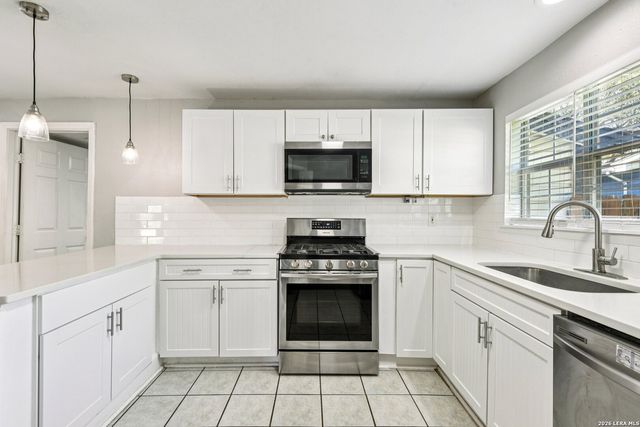 1080 Ivy, Terrell Hills, TX 78209