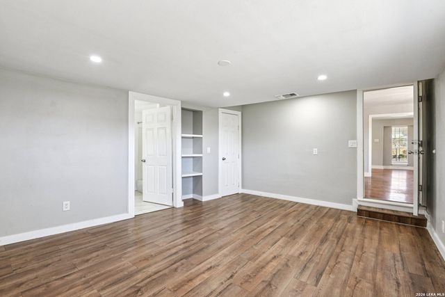 1080 Ivy, Terrell Hills, TX 78209