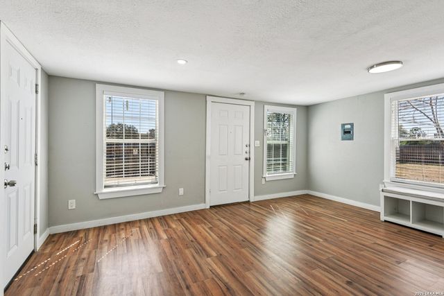 1080 Ivy, Terrell Hills, TX 78209