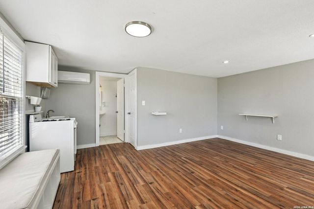 1080 Ivy, Terrell Hills, TX 78209