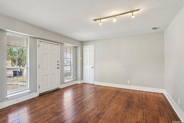 1080 Ivy, Terrell Hills, TX 78209