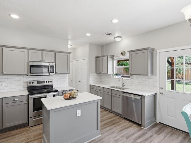 2815 Goodnight Trail, Corinth, TX 76210