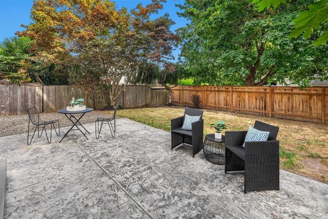 22929 SE 282nd Street, Maple Valley, WA 98038
