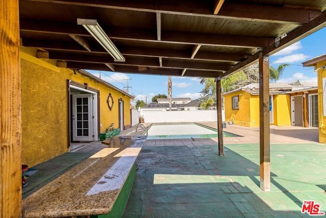 9509 Hildreth Avenue, South Gate, CA 90280