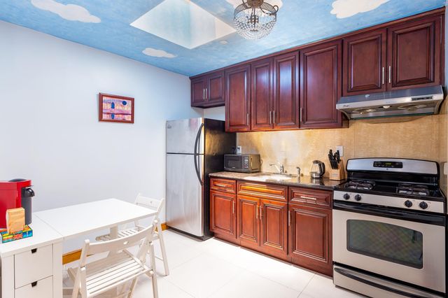 5310 90th St Apt 4A, New York City, NY 11373
