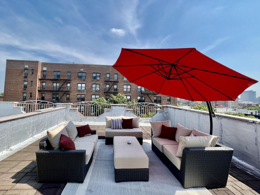 5310 90th St Apt 4A, New York City, NY 11373