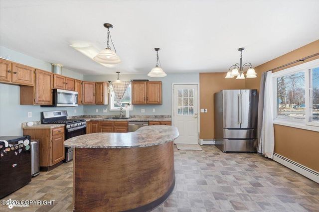 5650 W Crestview Avenue, Wasilla, AK 99623