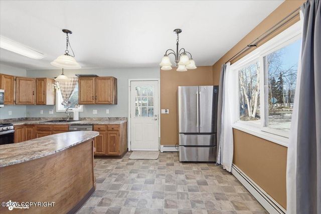 5650 W Crestview Avenue, Wasilla, AK 99623