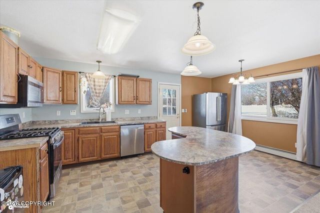 5650 W Crestview Avenue, Wasilla, AK 99623