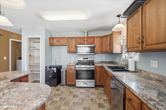 5650 W Crestview Avenue, Wasilla, AK 99623