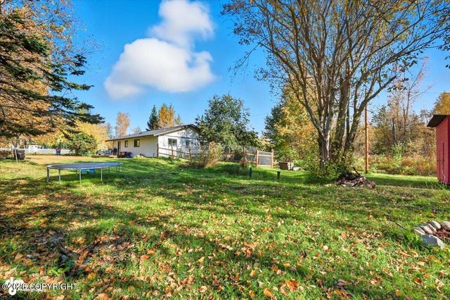 5650 W Crestview Avenue, Wasilla, AK 99623