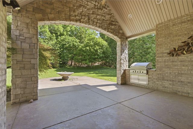 3309 E Sommerset Road, Springfield, MO 65804