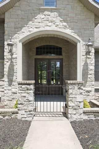 3309 E Sommerset Road, Springfield, MO 65804