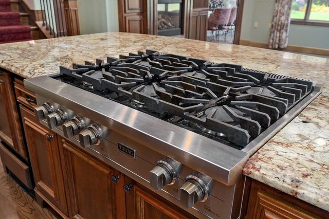 3309 E Sommerset Road, Springfield, MO 65804