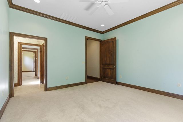 3309 E Sommerset Road, Springfield, MO 65804