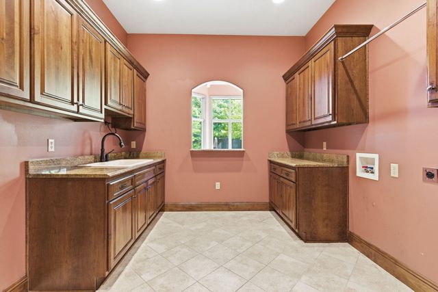3309 E Sommerset Road, Springfield, MO 65804