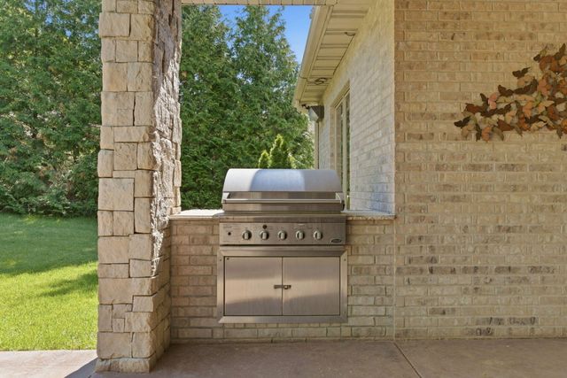3309 E Sommerset Road, Springfield, MO 65804