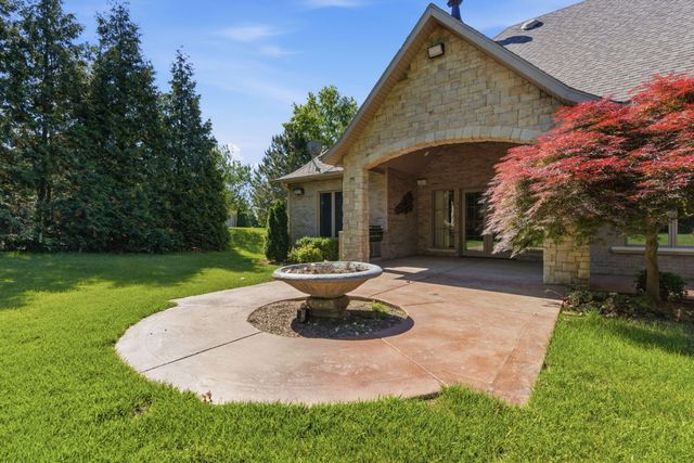 3309 E Sommerset Road, Springfield, MO 65804