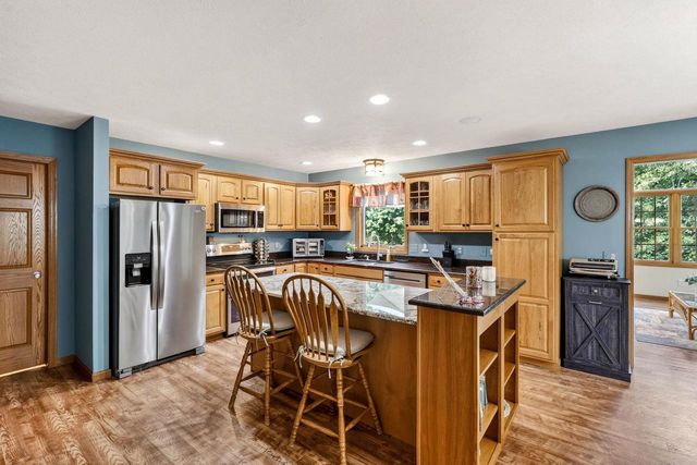 3212 Rockport Park Drive, Janesville, WI 53548