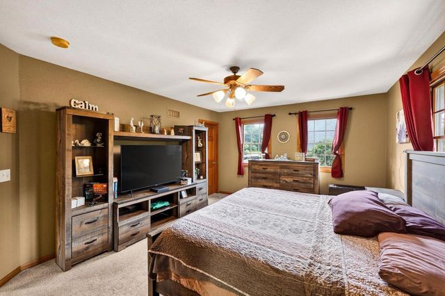 3212 Rockport Park Drive, Janesville, WI 53548