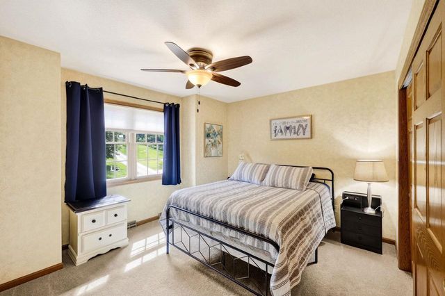 3212 Rockport Park Drive, Janesville, WI 53548
