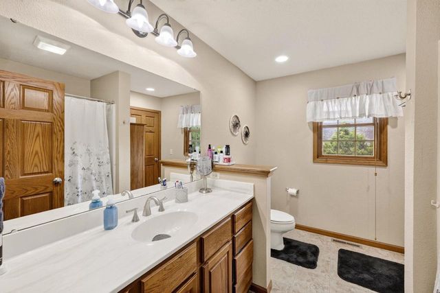 3212 Rockport Park Drive, Janesville, WI 53548