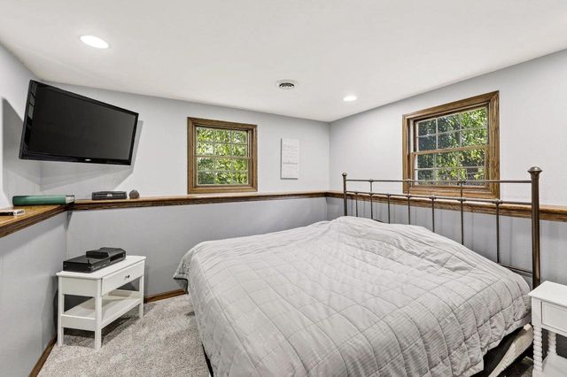 3212 Rockport Park Drive, Janesville, WI 53548
