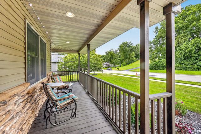 3212 Rockport Park Drive, Janesville, WI 53548