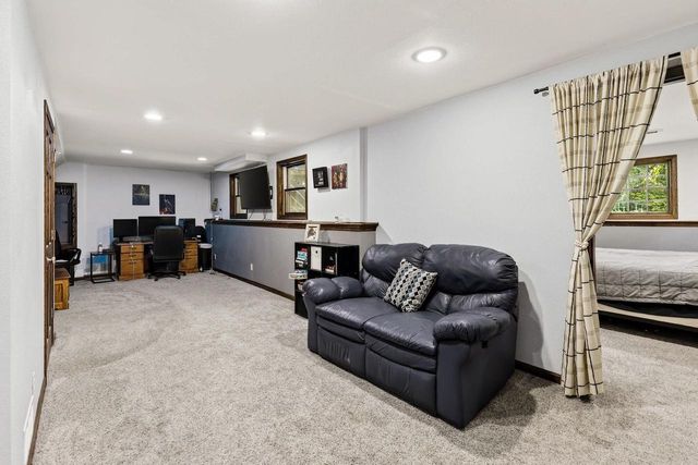 3212 Rockport Park Drive, Janesville, WI 53548