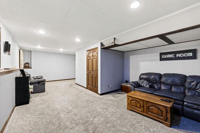 3212 Rockport Park Drive, Janesville, WI 53548