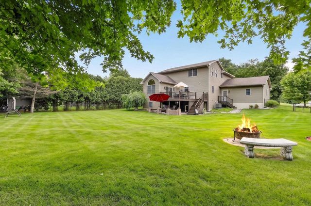 3212 Rockport Park Drive, Janesville, WI 53548