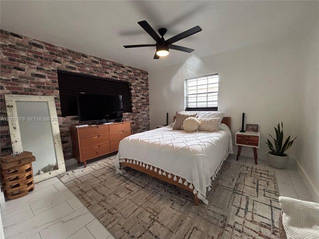 3240 SW 66th Ter, Miramar, FL 33023