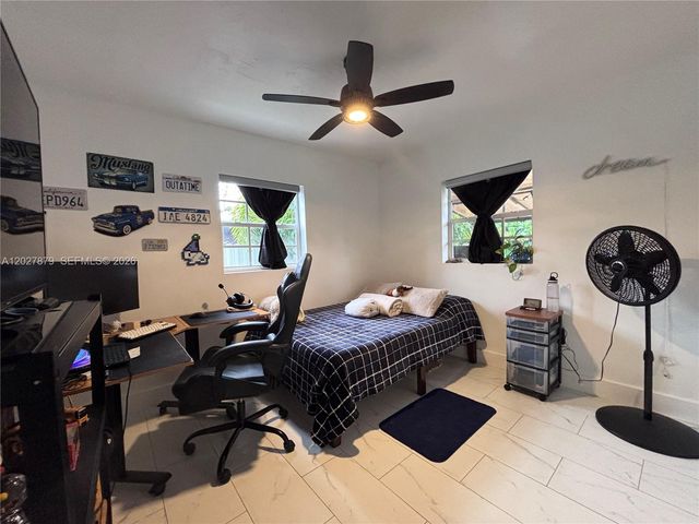 3240 SW 66th Ter, Miramar, FL 33023