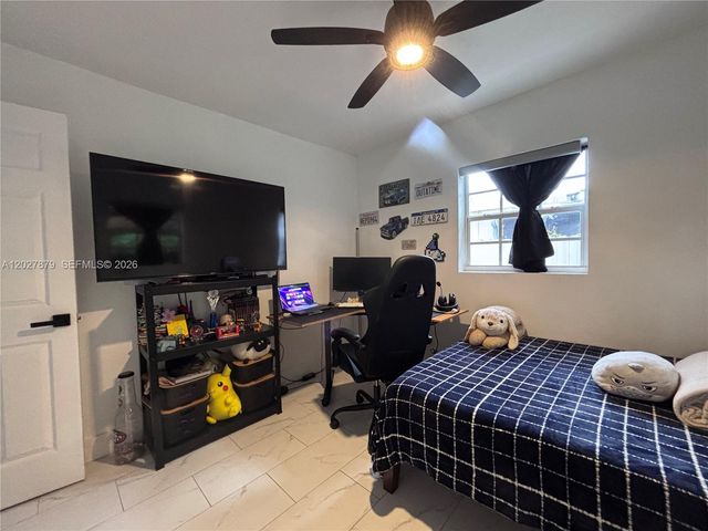 3240 SW 66th Ter, Miramar, FL 33023