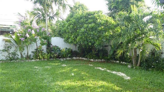 3240 SW 66th Ter, Miramar, FL 33023