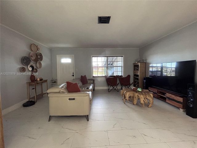 3240 SW 66th Ter, Miramar, FL 33023