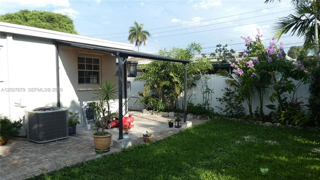 3240 SW 66th Ter, Miramar, FL 33023