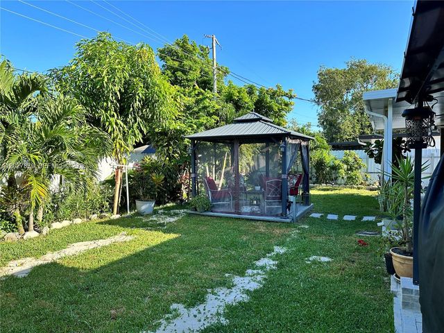 3240 SW 66th Ter, Miramar, FL 33023