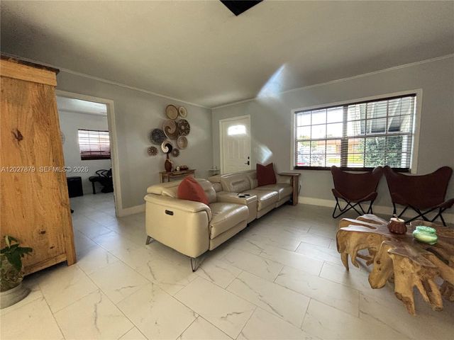 3240 SW 66th Ter, Miramar, FL 33023